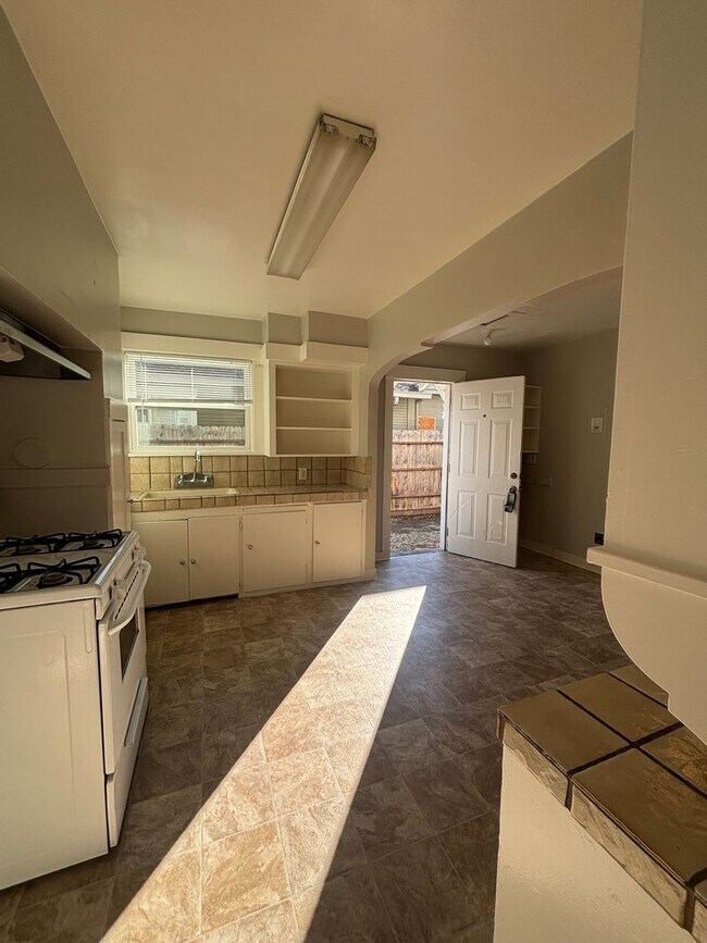 Foto del edificio - 54-2203