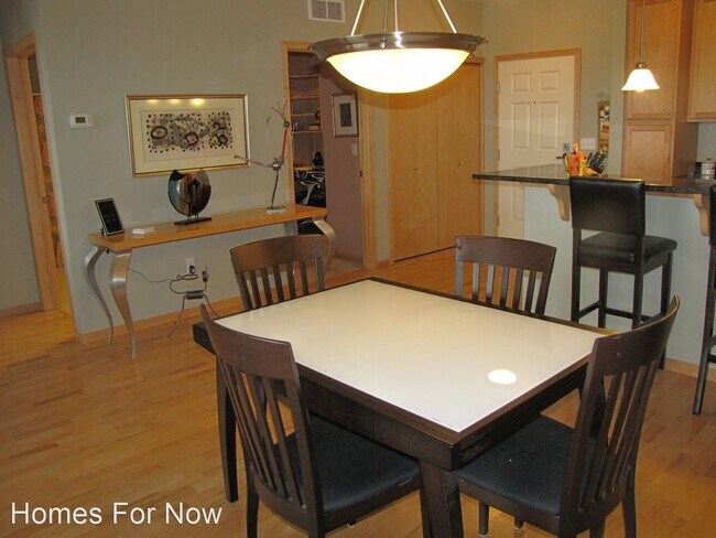 Building Photo - 3 br, 2 bath House - 12501 Nicollet Ave #410