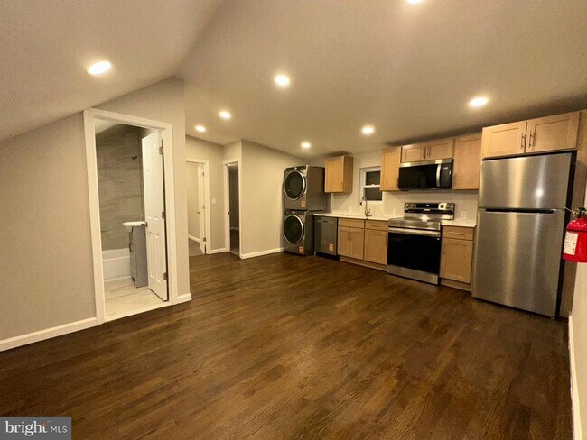 Foto del edificio - 936 Oakmont St
