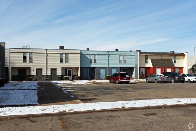 Foto del edificio - Cimarron Townhomes