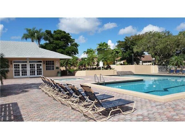 Foto del edificio - 2091 NW 96th Terrace