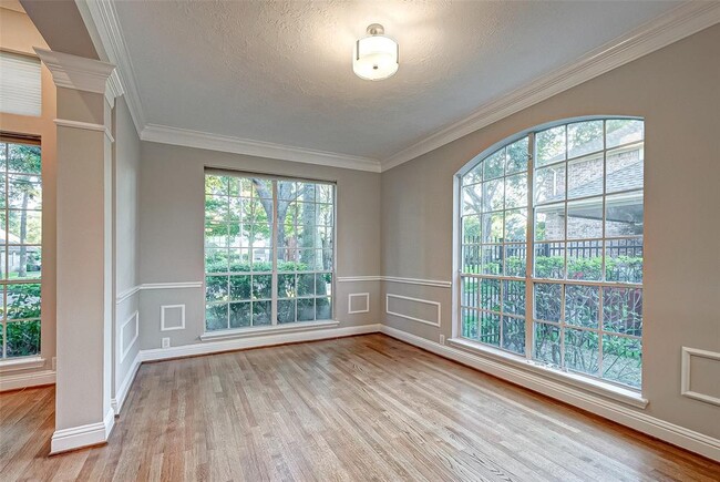 Foto del edificio - 24118 Bay Hill Blvd
