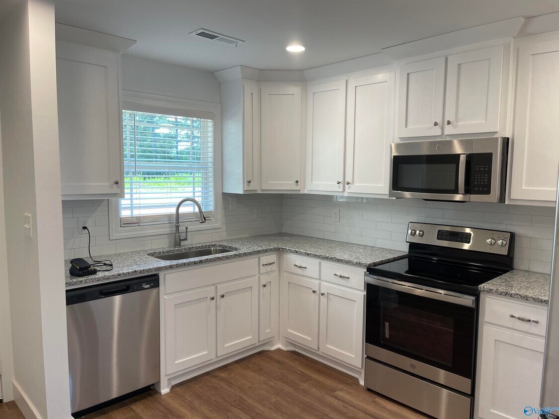 Foto principal - 102 Richard Brown Rd