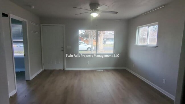 Foto del edificio - 354 7th Ave E