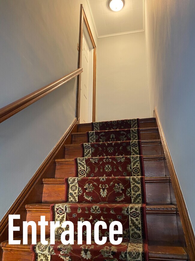 Building Photo - 39 Devon St