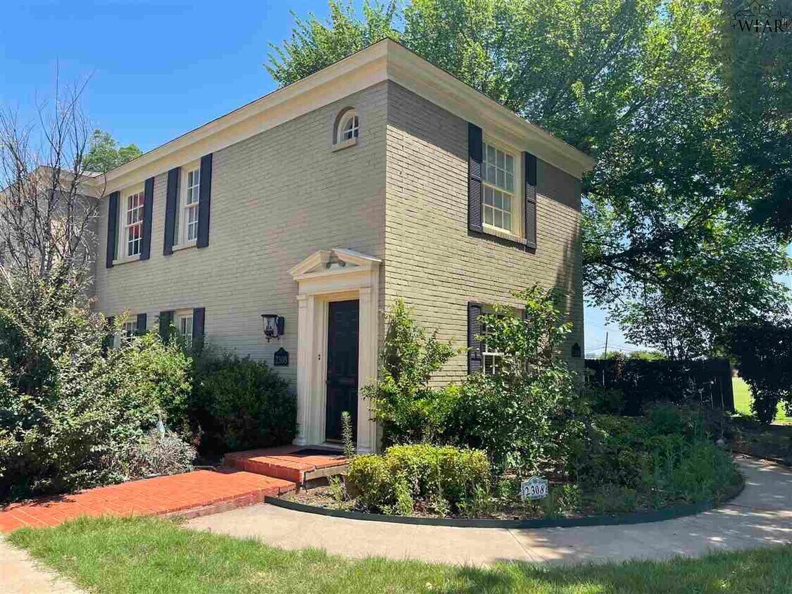2308 Speedway Ave Unit A, Wichita Falls, TX 76308 Condo for Rent in