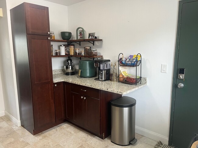 Kitchen - 14 Troy Dr