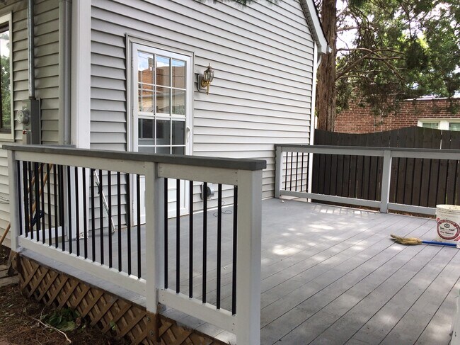 Foto del edificio - 5819 Arsenal Street