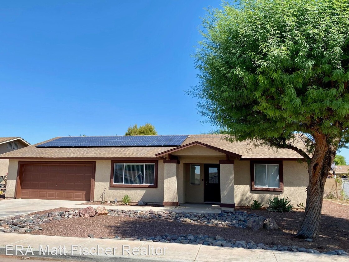 Foto principal - 4 br, 2 bath House - 7246 E 25th Street