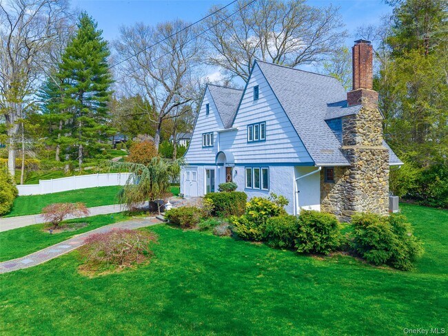 Foto del edificio - 166 Valley Stream Rd E