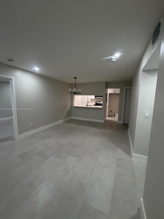 Building Photo - 9716 Hammocks Blvd