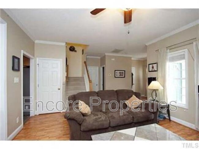 Foto del edificio - 3822 Charleston Park Dr