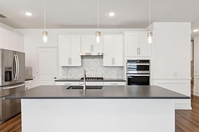 Building Photo - 2412 Rooster Ln