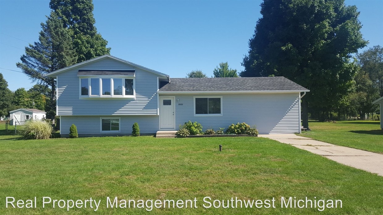 70707 Ironwood Dr, Niles, MI 49120 House Rental in Niles, MI