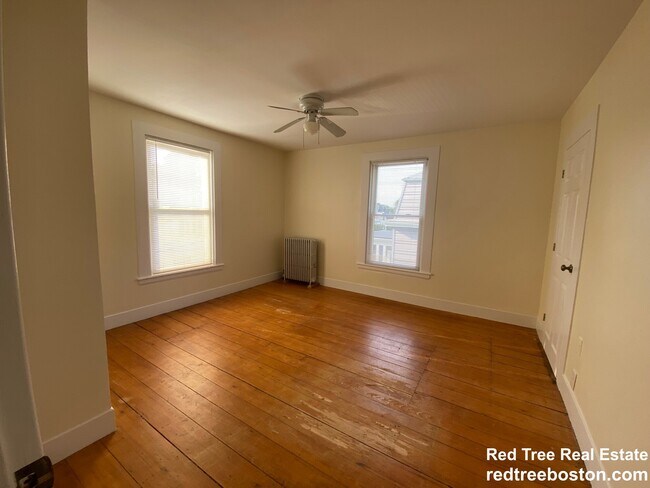 Building Photo - 22 Eastburn St