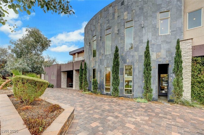 Building Photo - 2111 Edgewood Ave