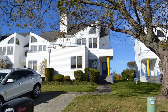 Foto del edificio - 533 Lagoon Blvd