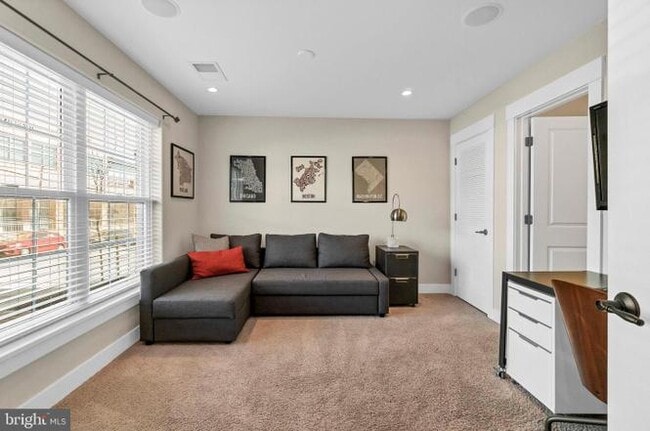 Foto del edificio - 3613 Fleet St