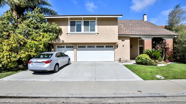 Building Photo - Stunning Home in Fountain Valley for Lease