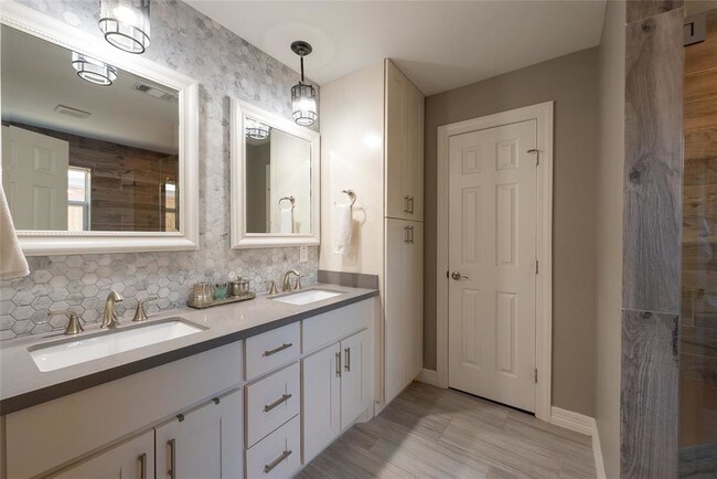 Building Photo - 9610 Pagewood Ln