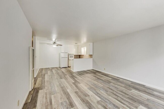 Foto del edificio - 210 Athol Ave