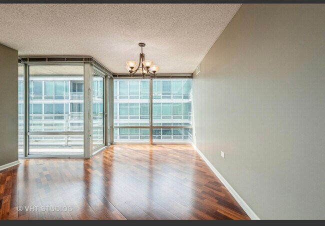 Building Photo - 9715 Woods Dr