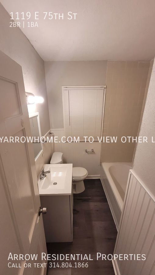 Foto del edificio - 1119 E 75th St. | 2Bdrm 1 Bath $1100