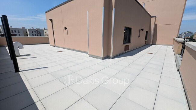 Foto del edificio - 31-72-72 31st St
