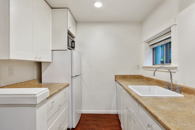 Foto del edificio - 311 12th Ave E