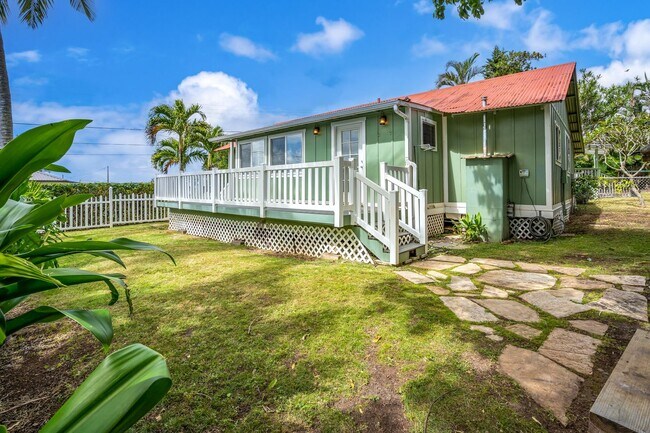 Building Photo - Remodeled & Unfurnished 3 Bed/1.5 Bath Hou...