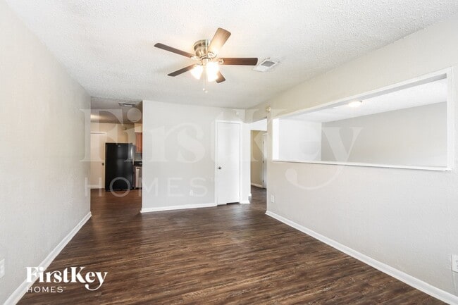 Building Photo - 5210 Greylog Dr