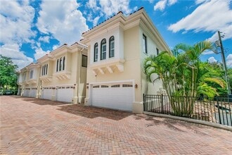 Building Photo - 3814 Villas Del Sol Ct
