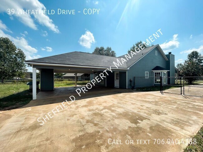 Building Photo - Beautiful home available today!