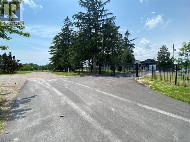 Building Photo - 2784 S Grimsby Rd 20