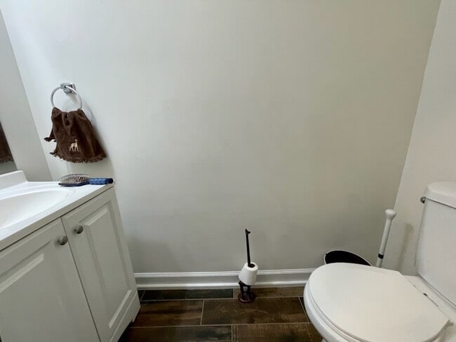 Building Photo - 722 Quebec Pl NW