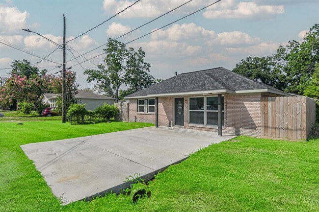 Building Photo - 4106 White St