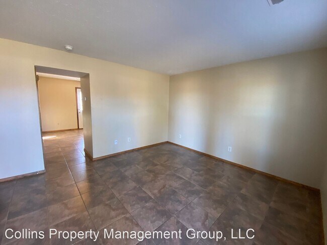 Building Photo - 2 br, 1.5 bath House - 2210 E. Mac's Ct. U...