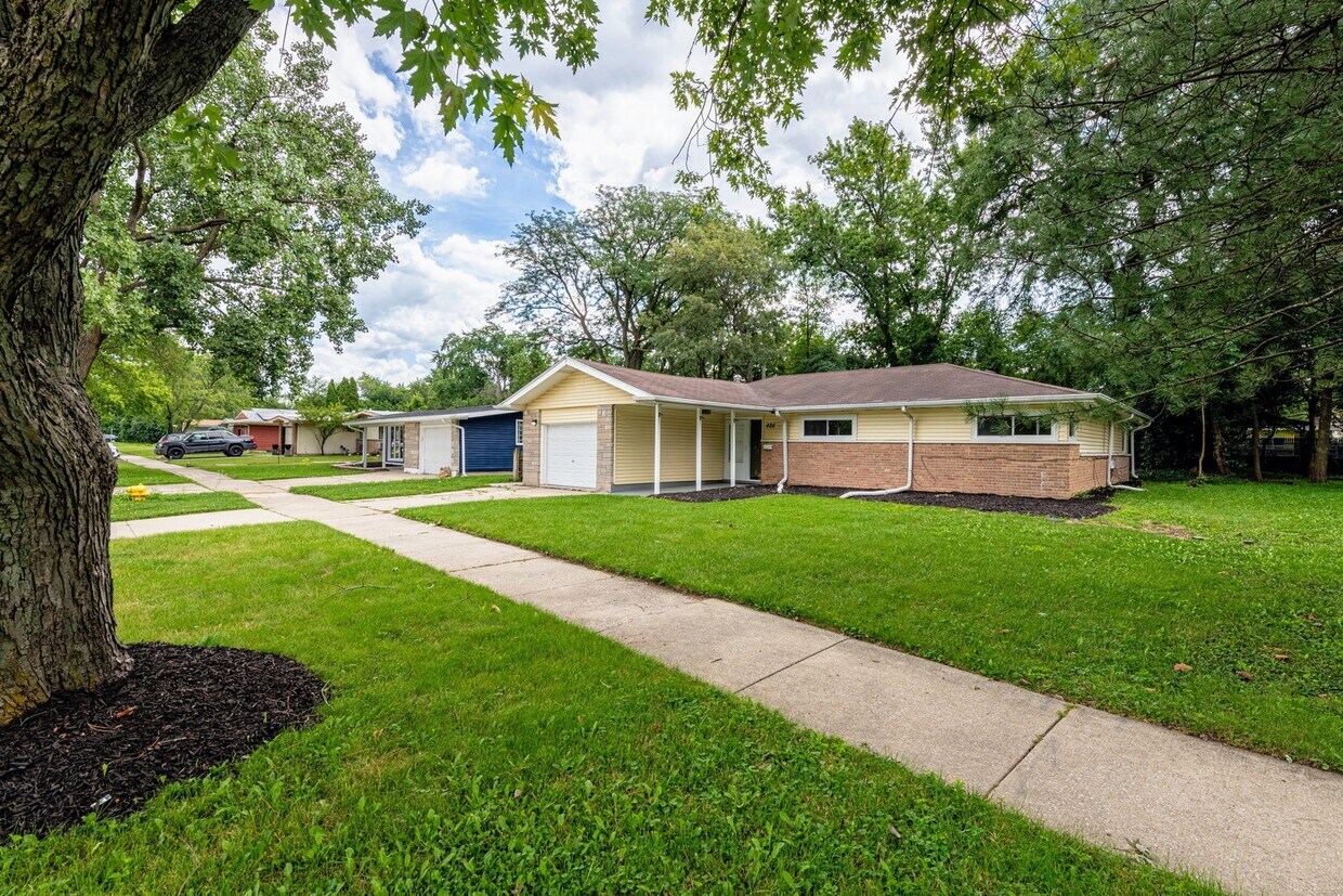 Foto principal - 425 Lakewood Blvd