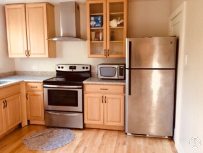 Foto del edificio - 3348 Helen Ln