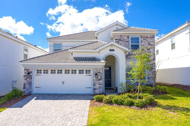 Building Photo - 9018 Stinger Dr