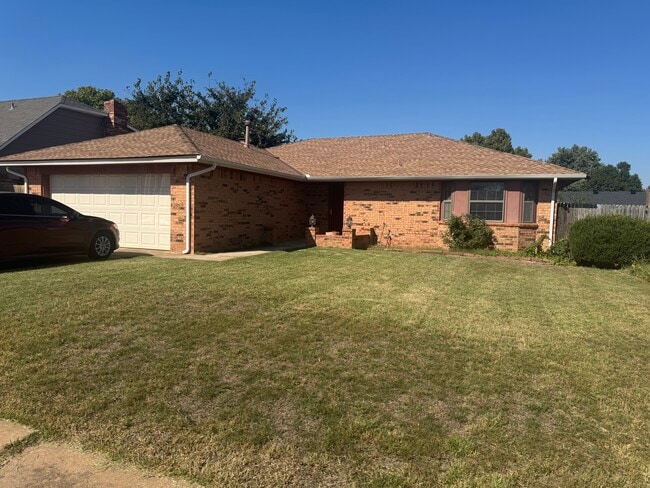 Photo - 1125 N Patterson Dr House