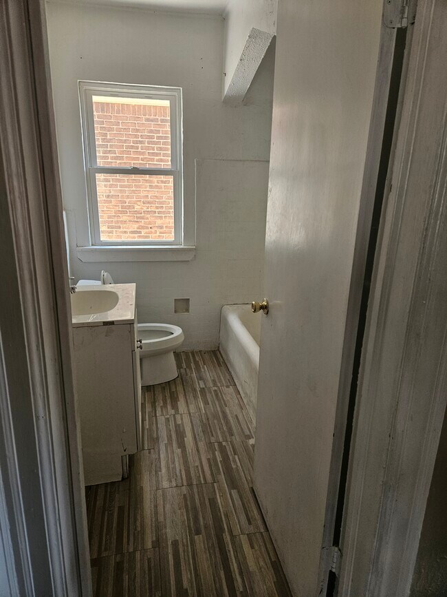 Foto del edificio - 14031 Cherrylawn St