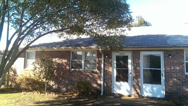 Foto del edificio - 2001-2003 Plow Ln