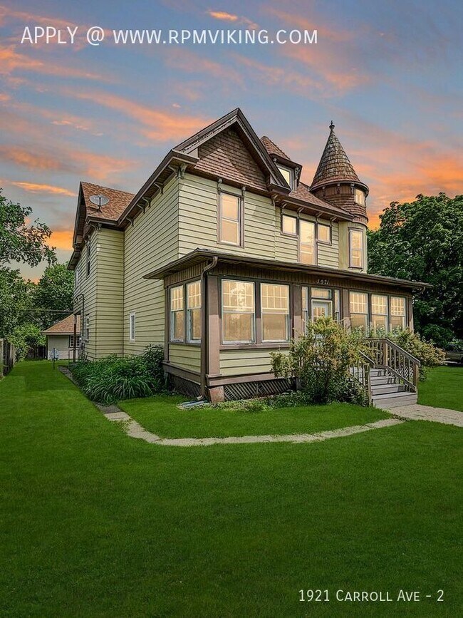 Building Photo - 3br 1ba ~ Security Deposit Free Alternativ...