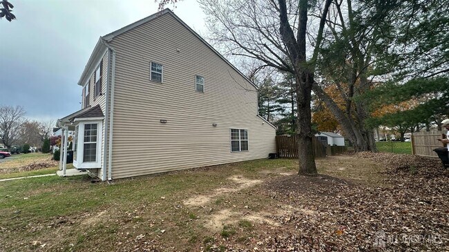 Foto del edificio - 8 Cosgrove Ct