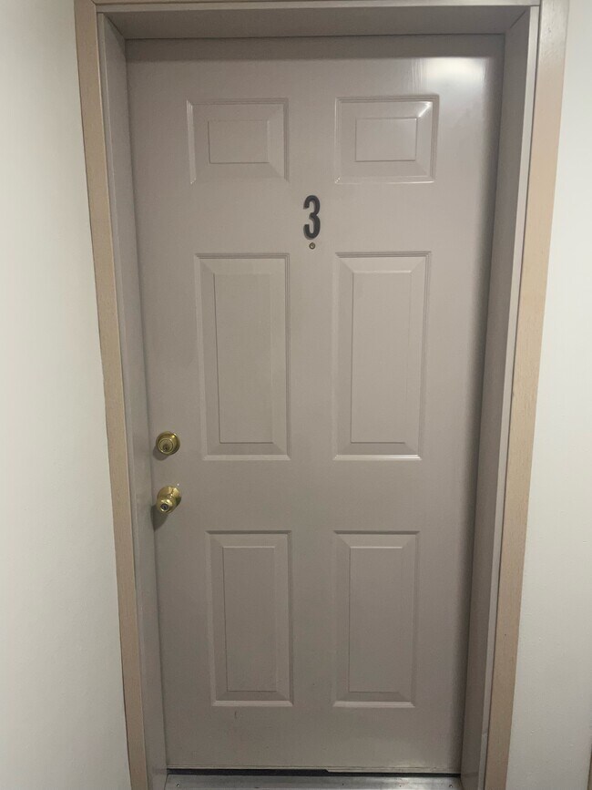 Entrance - 2228 Eastlake Ave E