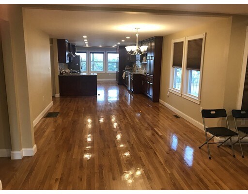 Foto del edificio - 34 Hillcrest Cir