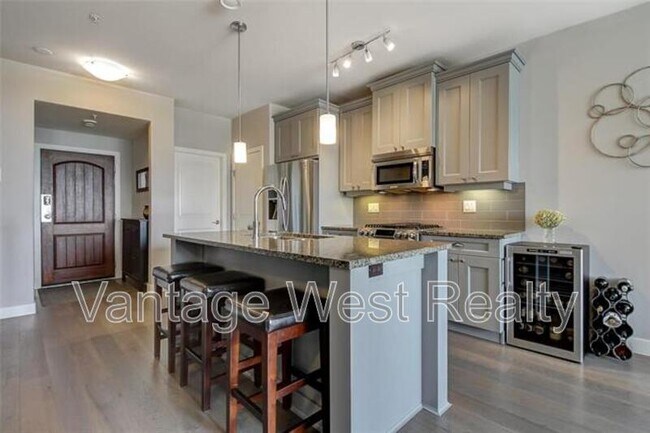 Photo du bâtiment - 5111-4032 Pritchard Dr