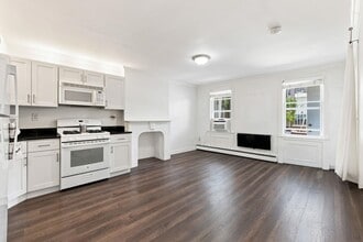 Building Photo - 138 Chestnut Ave