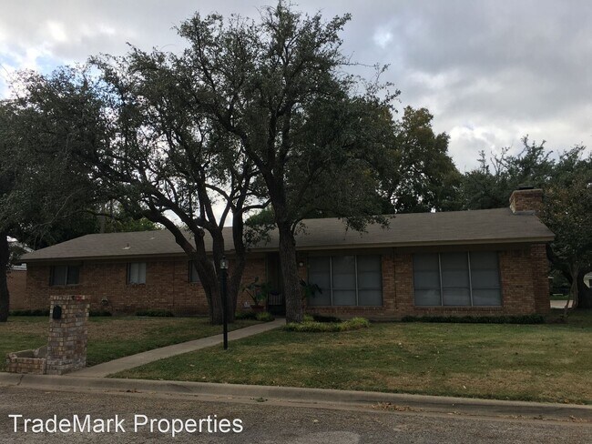 Building Photo - 4 br, 2 bath House - 3209 Shady Hill Drive